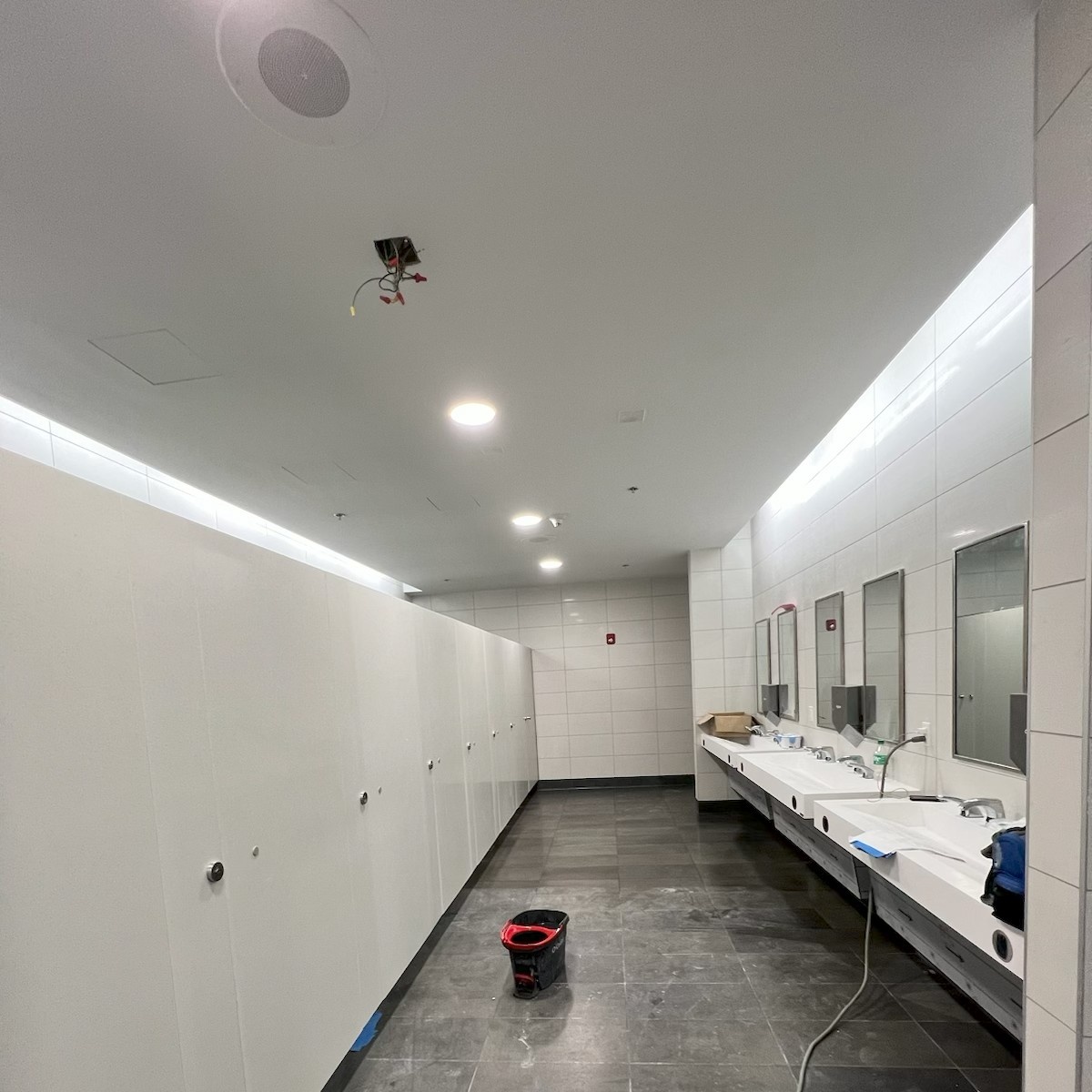 PRIVACY 2000 hidden fastener system